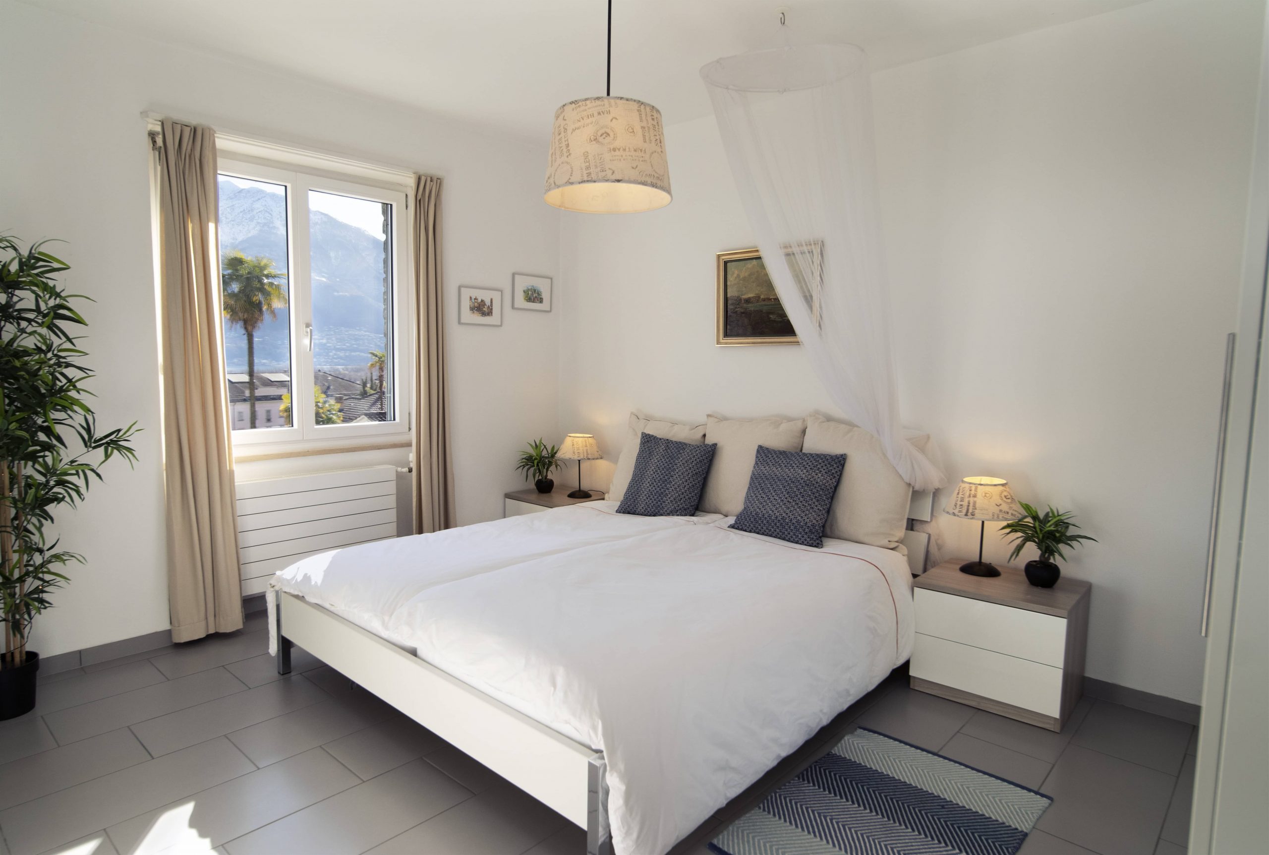 Bedroom interior photo